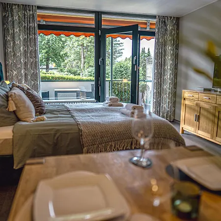 Sonnenstube - Westbalkon, Ruhige Lage, Sauna, Pool, Seenaehe, Dachterrasse * Moehnesee