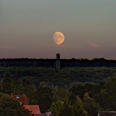 Sonnenstube - Westbalkon, Ruhige Lage, Sauna, Pool, Seenaehe, Dachterrasse Апартаменты Мёнезе