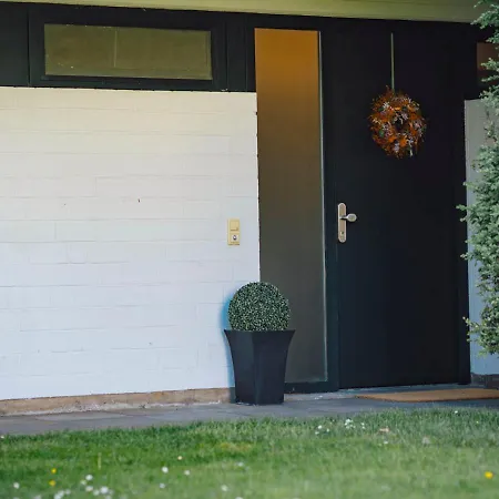 Sonnenstube - Westbalkon, Ruhige Lage, Sauna, Pool, Seenaehe, Dachterrasse Апартаменты