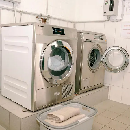 Sonnenstube - Westbalkon, Ruhige Lage, Sauna, Pool, Seenaehe, Dachterrasse Apartament *