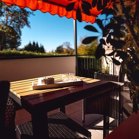 Sonnenstube - Westbalkon, Ruhige Lage, Sauna, Pool, Seenaehe, Dachterrasse Apartament Möhnesee