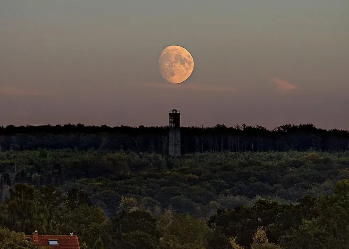 Sonnenstube - Westbalkon, Ruhige Lage, Sauna, Pool, Seenaehe, Dachterrasse Appartement Möhnesee