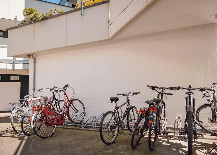 Sonnenstube - Westbalkon, Ruhige Lage, Sauna, Pool, Seenaehe, Dachterrasse *