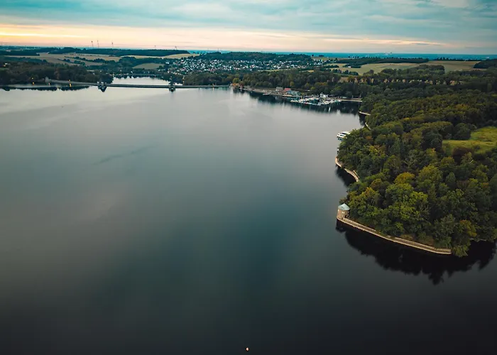 Sonnenstube - Westbalkon, Ruhige Lage, Sauna, Pool, Seenaehe, Dachterrasse * Möhnesee