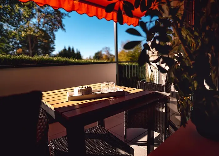 Sonnenstube - Westbalkon, Ruhige Lage, Sauna, Pool, Seenaehe, Dachterrasse Appartement Möhnesee